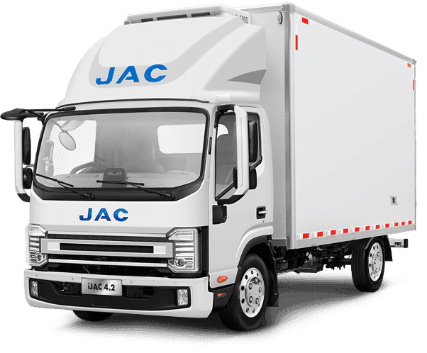 Camión eléctrico de 4 toneladas circulando en carretera con autonomía real para reparto urbano y logística de última milla.